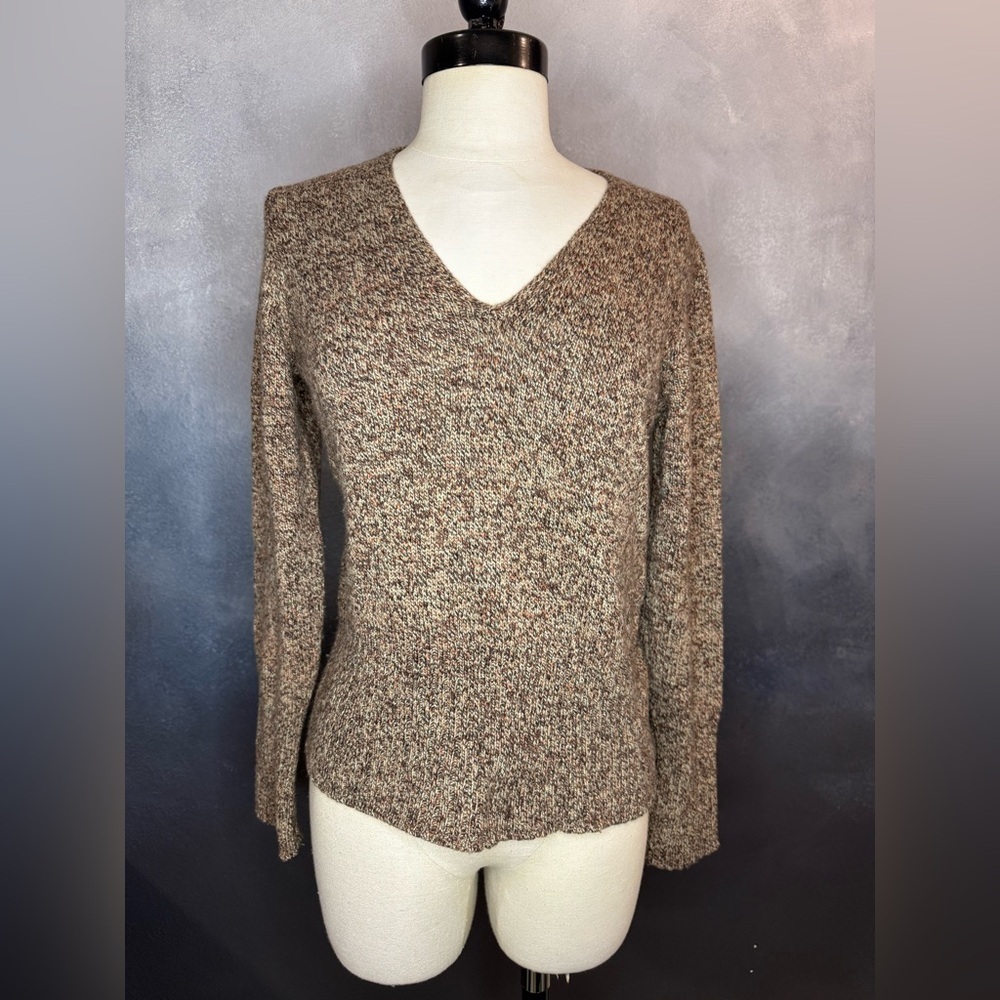 🤎The Limited Wool Blend V-Neck Sweater - Size M🤎